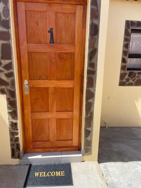The Oasis Accommodation Lüderitz Exterior foto